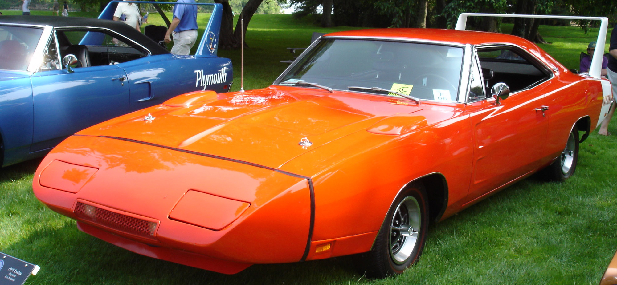 http://www.dodgeforum.com/69%20ChargerDaytona.jpg
